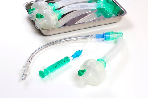 Cánula de traqueostomía reusable con balón TaperGuard 10.0mm sujetador confort