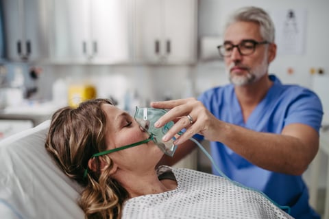Mascarilla no-reinhalación adulto con válvula alargada para oxigenoterapia