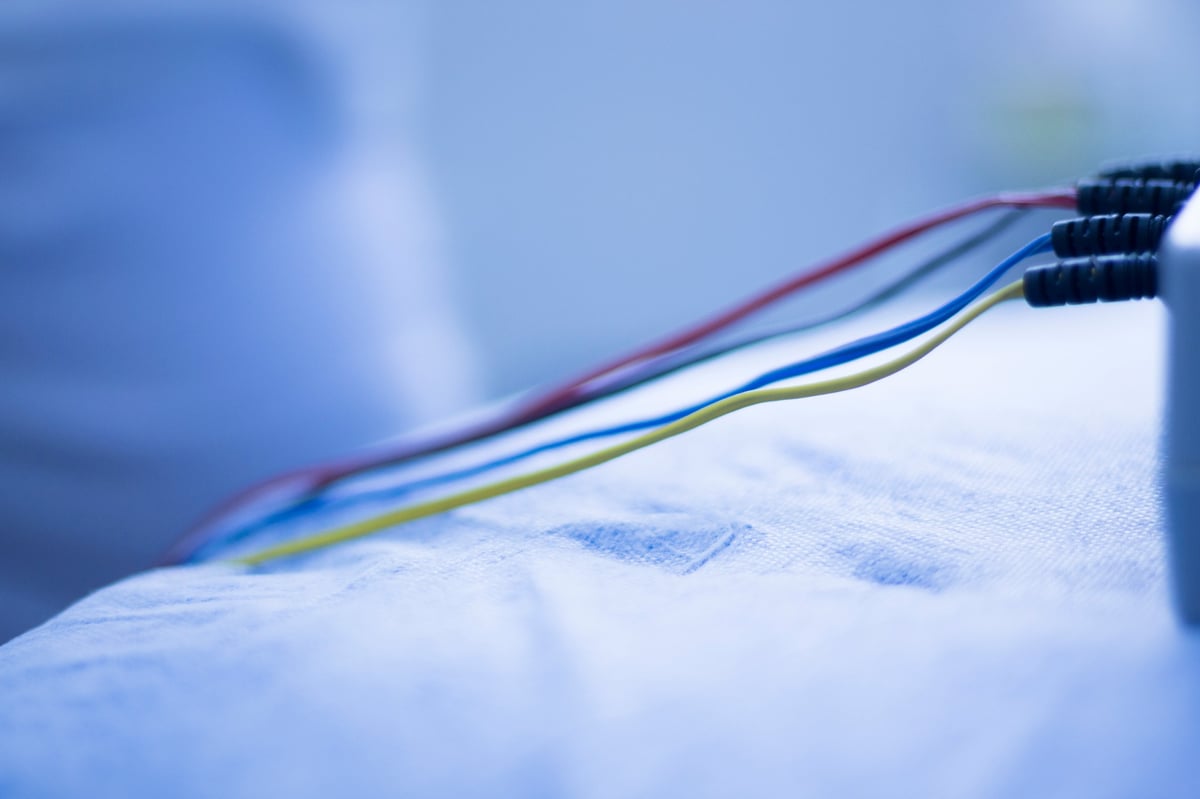 Cable monopolar diatermia de silicona 10 pulgadas con conector male 4mm para electrocirugía