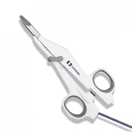 Tijeras quirúrgicas de acero inoxidable con anillos ergonómicos para dedos y cable morado adjunto