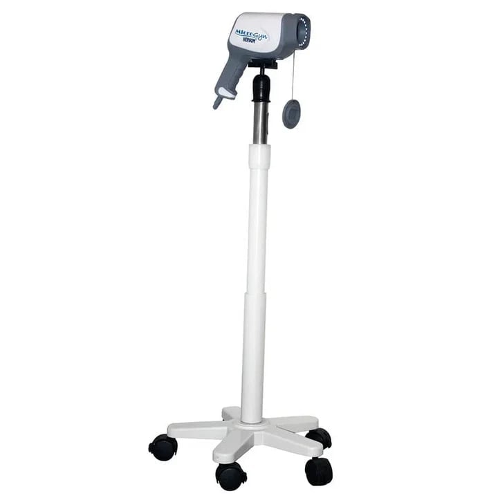 Adjustable medical examination light on wheeled stand with articulating arm and swivel head